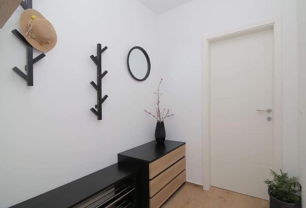 Studio Apartman Karlita 斯拉诺 外观 照片