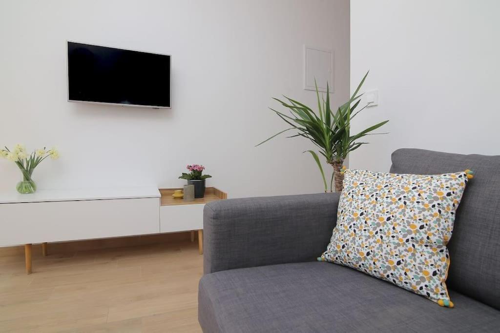 Studio Apartman Karlita 斯拉诺 外观 照片